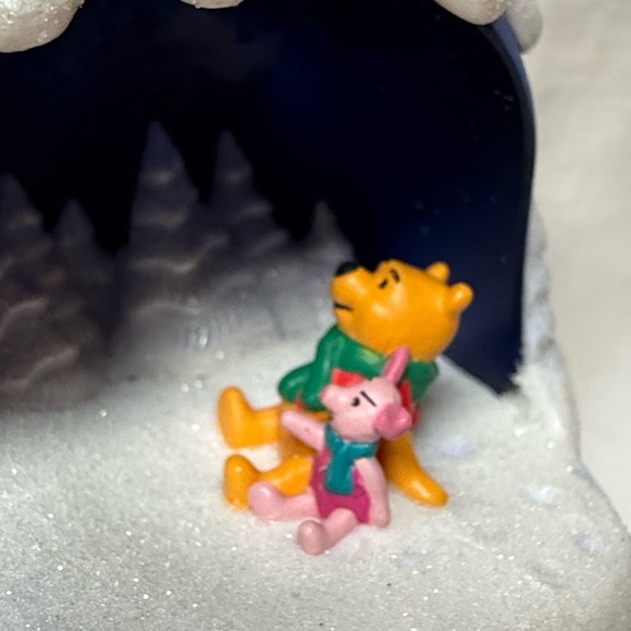 Disney's Winnie-the-Pooh "Sharing the Stars" Hallmark Ornament - Picture 4 of 13